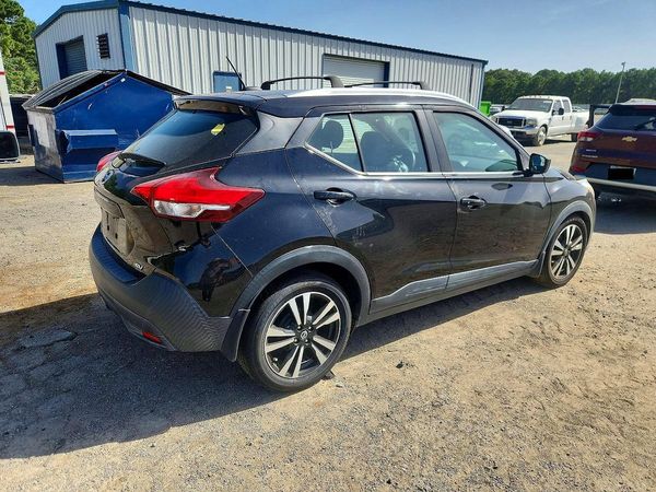 2019 NISSAN KICKS