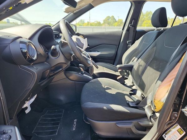 2019 NISSAN KICKS