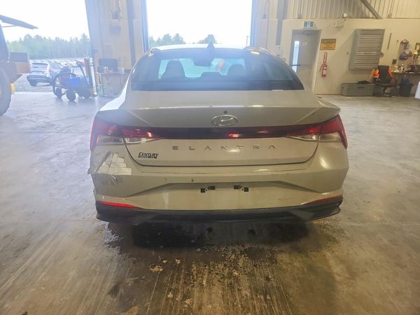 2021 HYUNDAI ELANTRA Blue