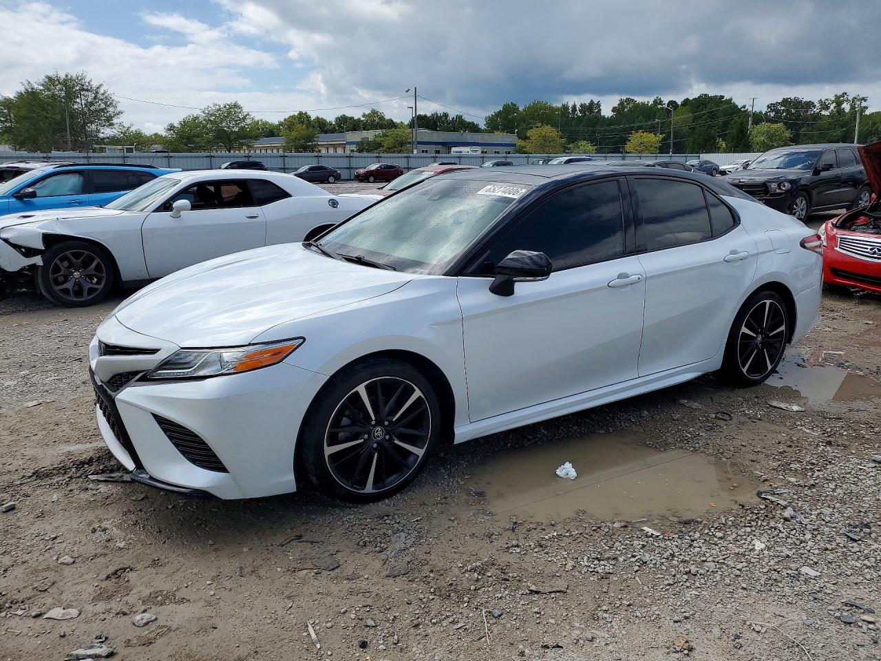 2020 TOYOTA CAMRY XSE