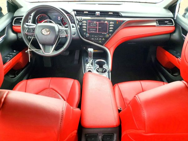 2020 TOYOTA CAMRY XSE