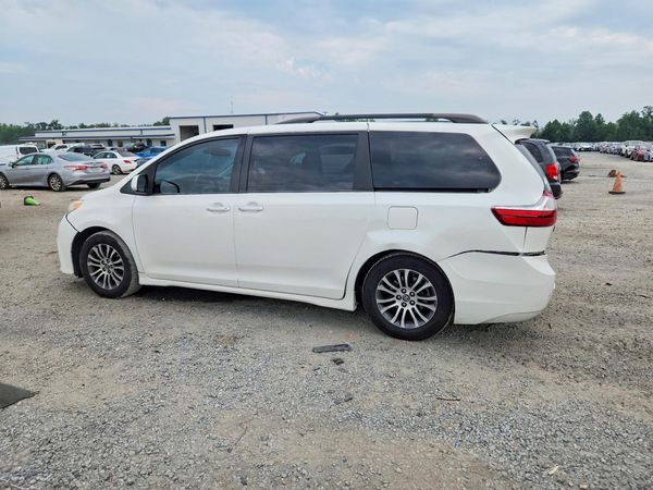 2019 TOYOTA SIENNA