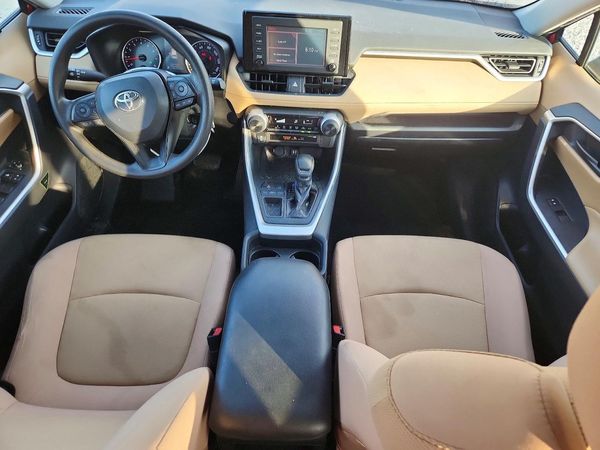 2019 TOYOTA RAV4 LE
