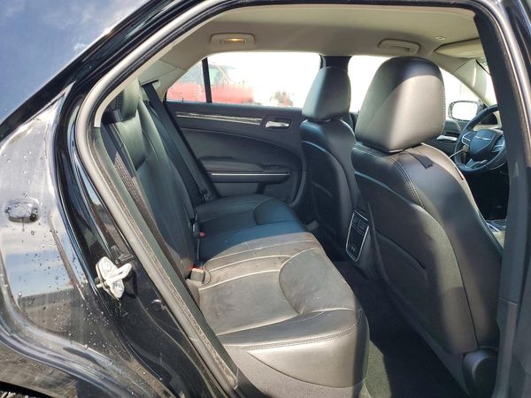 2019 CHRYSLER 300
