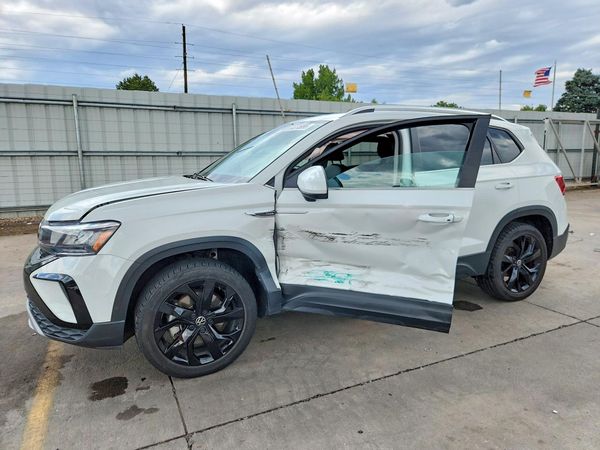 2022 VOLKSWAGEN TAOS