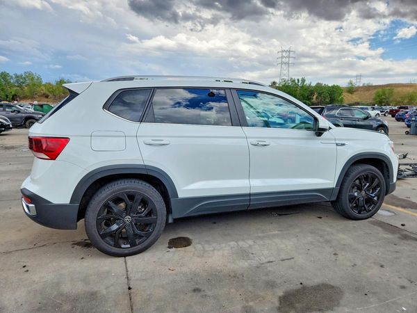 2022 VOLKSWAGEN TAOS