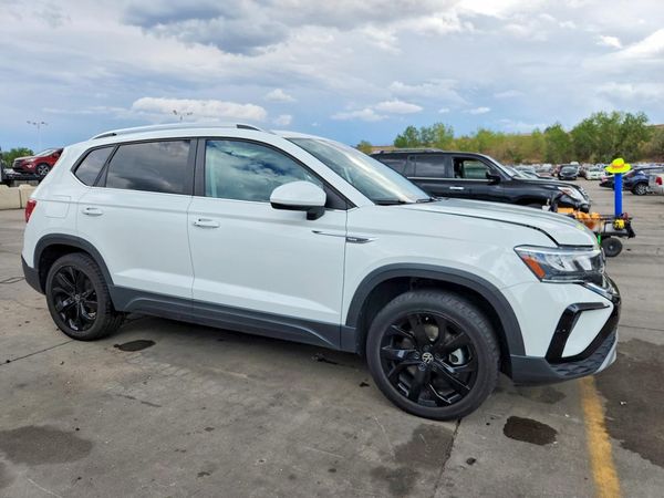 2022 VOLKSWAGEN TAOS