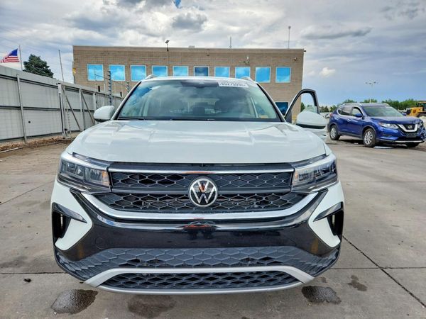2022 VOLKSWAGEN TAOS