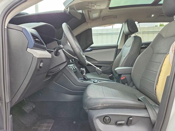 2022 VOLKSWAGEN TAOS