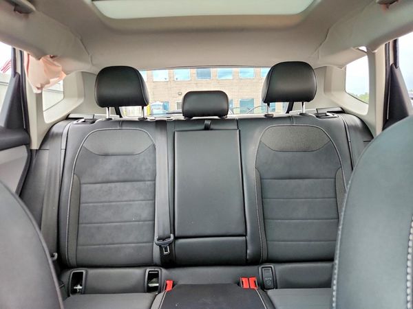 2022 VOLKSWAGEN TAOS