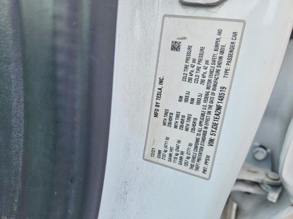 2022 TESLA MODEL 3