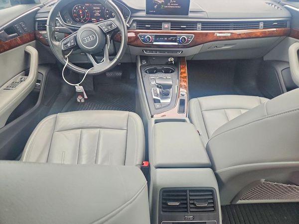 2019 AUDI A4 quattro Premium Plus