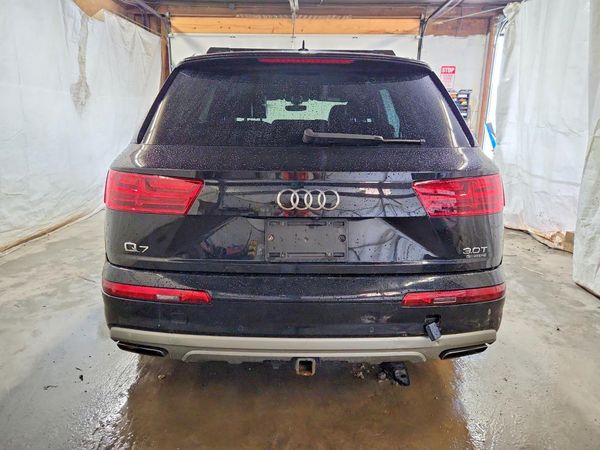 2017 AUDI Q7 quattro Premium Plus