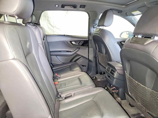 2017 AUDI Q7 quattro Premium Plus