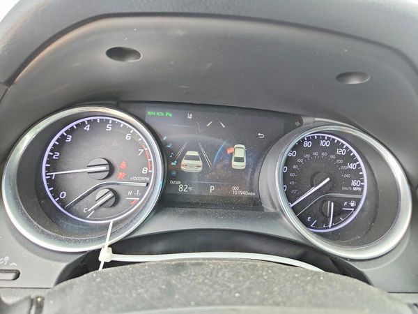 2018 TOYOTA CAMRY