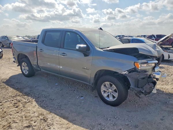 2023 CHEVROLET SILVERADO LT — Passenger 3/4