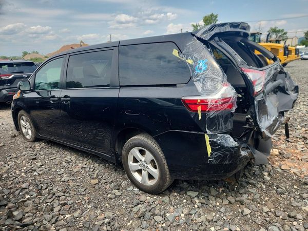 2020 TOYOTA SIENNA D grade