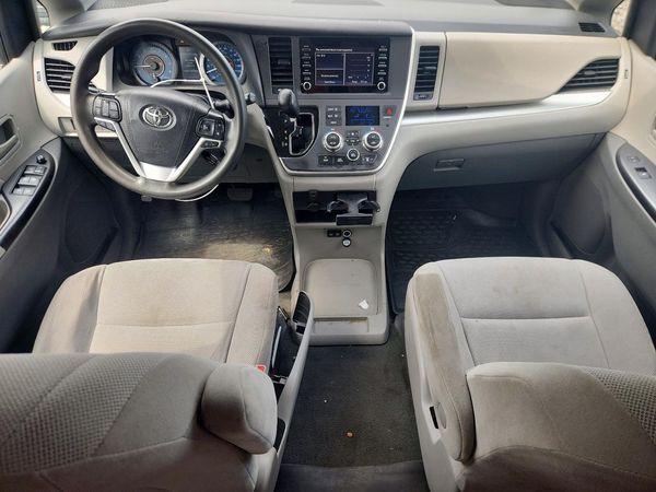 2020 TOYOTA SIENNA D grade