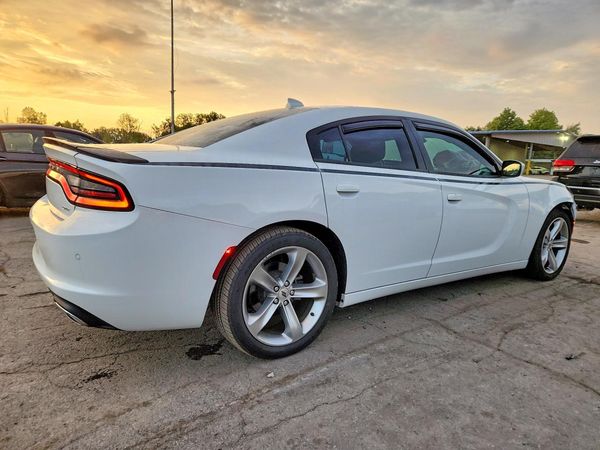 2018 DODGE CHARGER SXT Plus