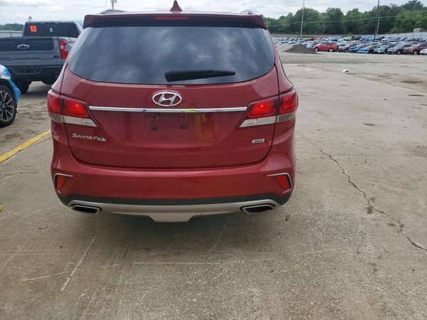 2018 HYUNDAI SANTA FE SE Base