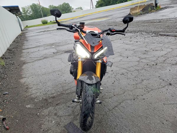 2023 TRIUMPH MOTORCYCLE SPEED TRIPLE