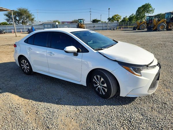 2022 TOYOTA COROLLA LE