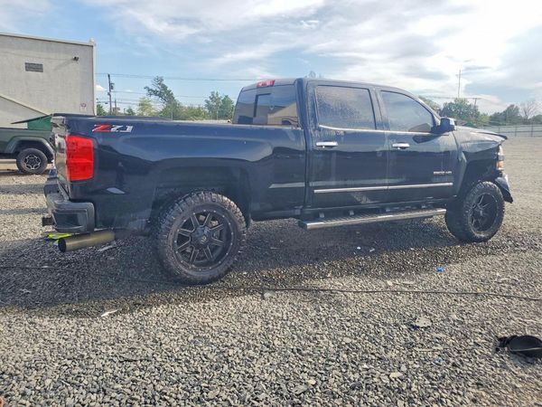 2019 CHEVROLET SILVERADO LTZ
