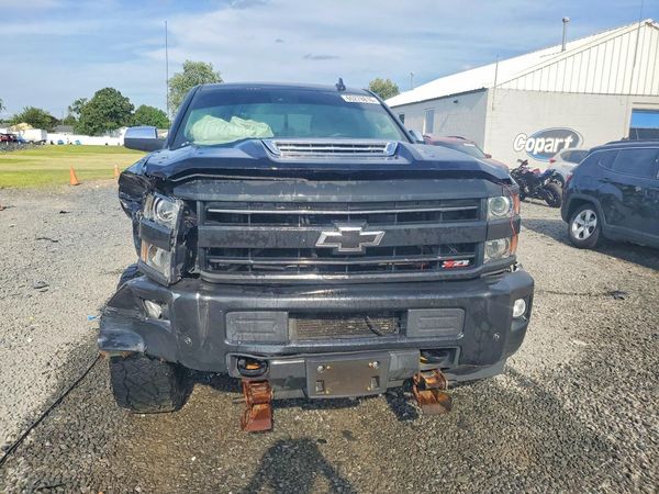 2019 CHEVROLET SILVERADO LTZ