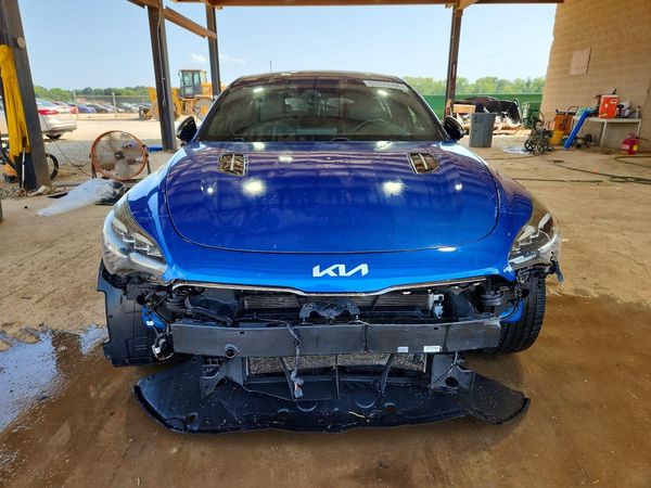 2022 KIA STINGER