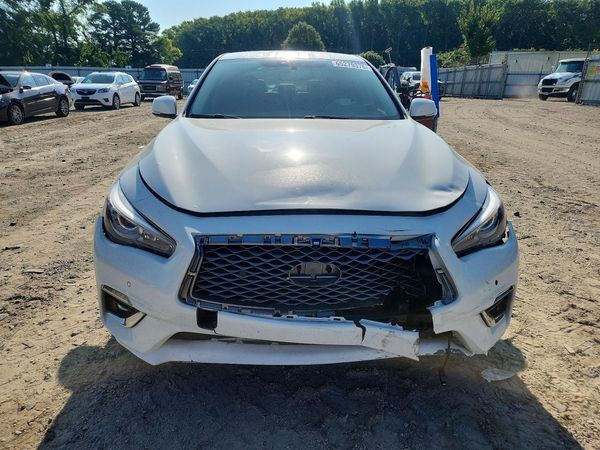 2021 INFINITI Q50 LUXE