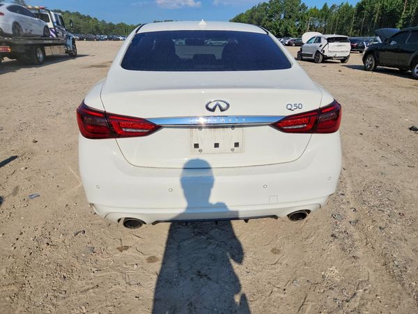 2021 INFINITI Q50 LUXE