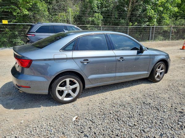 2015 AUDI A3