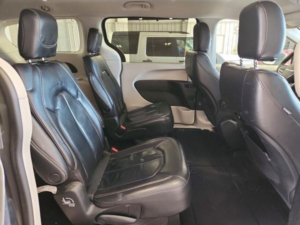 2022 CHRYSLER PACIFICA