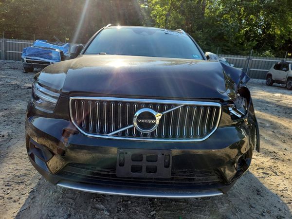 2019 VOLVO XC40 Inscription