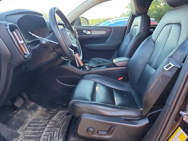 2019 VOLVO XC40 Inscription