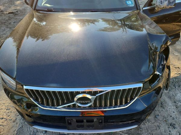 2019 VOLVO XC40 Inscription
