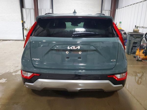 2023 KIA NIRO EX