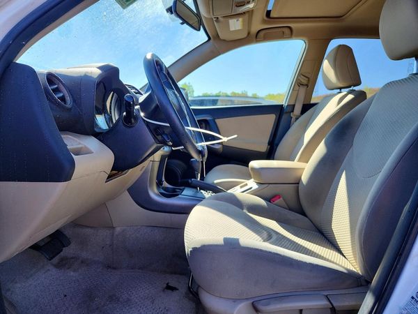 2012 TOYOTA RAV4 Standard