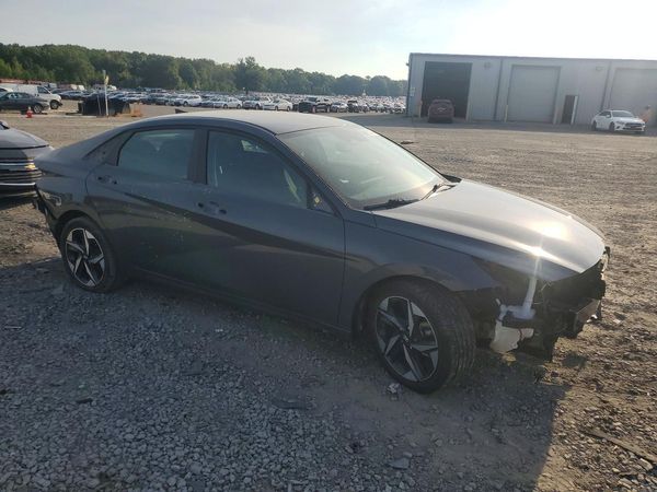 2023 HYUNDAI ELANTRA SEL — Passenger 3/4
