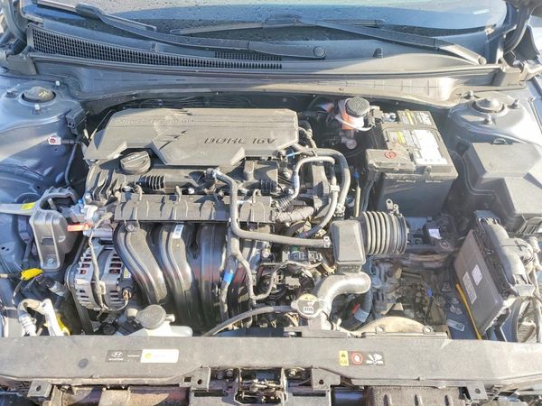2023 HYUNDAI ELANTRA SEL — Engine bay