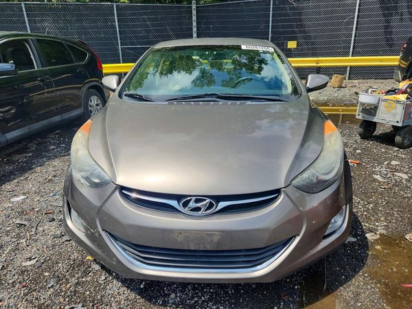 2013 HYUNDAI ELANTRA