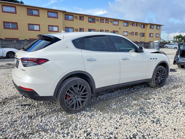 2018 MASERATI LEVANTE