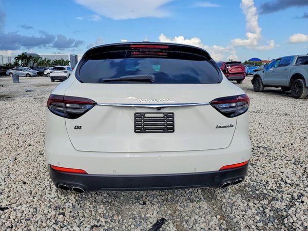 2018 MASERATI LEVANTE