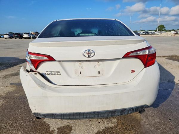 2015 TOYOTA COROLLA