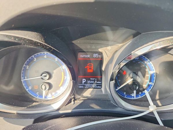 2015 TOYOTA COROLLA