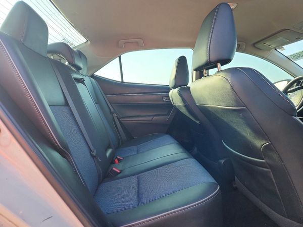 2015 TOYOTA COROLLA