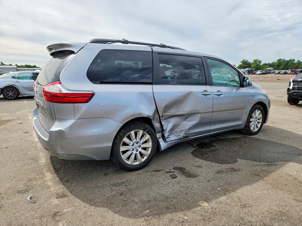 2015 TOYOTA SIENNA