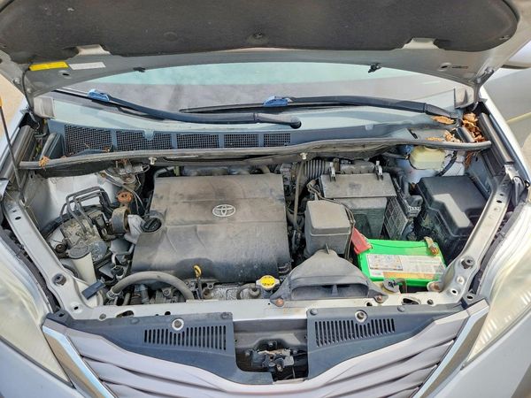 2015 TOYOTA SIENNA