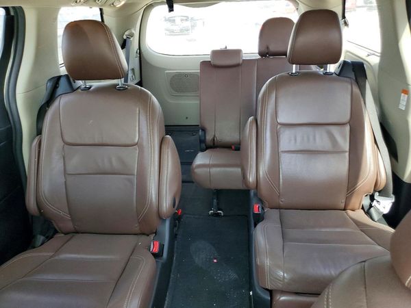 2017 TOYOTA SIENNA
