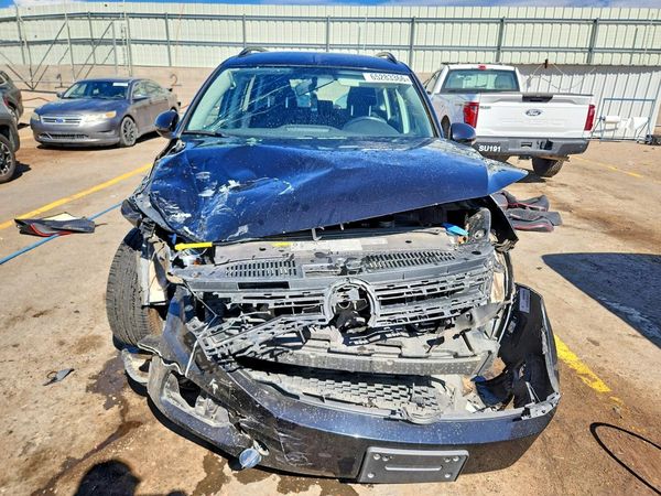 2017 VOLKSWAGEN TIGUAN S, Limited